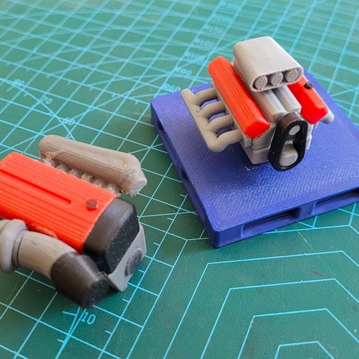 20230812_171646.jpg 1:24  Engines 2JZ + V8 + Pallet + Cones + Rachet SCX24 Scale Garage