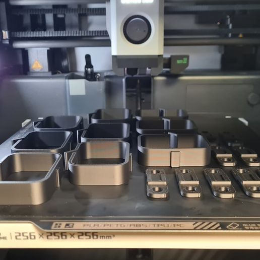 3e904284-8433-471f-9919-98d0db720ebb.jpg Cable-Manager for 19" System