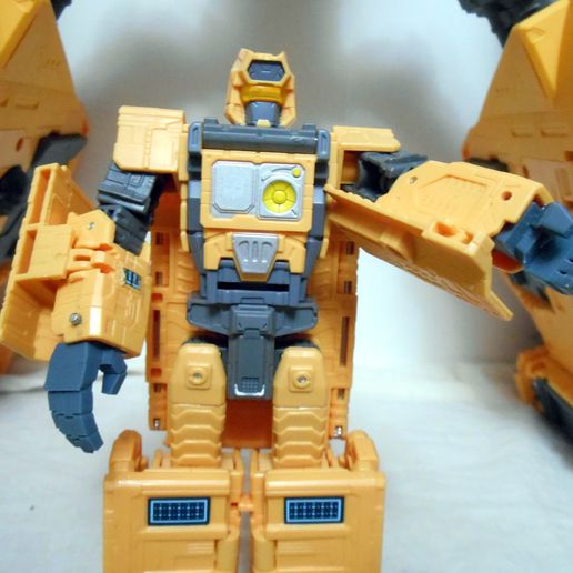 Transformers WFC Mainframe relaxed hands 3D model