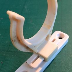 IMG_9240.jpeg Baseboard mounting bracket (tube feet)
