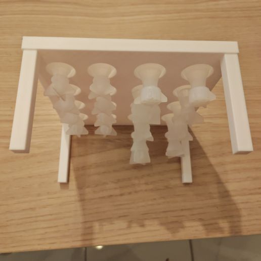 IMG_20251130_205621.jpg resin chess mold support