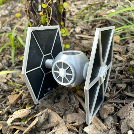 IMG_5178-conv.jpeg TIE Fighter Planter / Star Wars