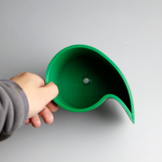 🪴 Comma Shape Planter by planL・ STL File for 3D printing・Cults