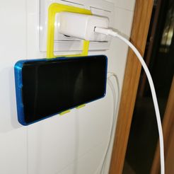 IMG_20231001_163939.jpg Fichier STL Support mural - Prise pour chargeur de téléphone (Print-In-place)・Design pour imprimante 3D à télécharger