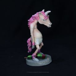Unbenannt-119.jpg 3D file Sloppy Hungover Unicorn grumpy cute funny sculpture・3D print object to download