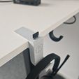 IMG_20260104_150532.jpg Praktischer Mikrofon‑/Headset‑Halter mit integrierter USB‑Ablage
