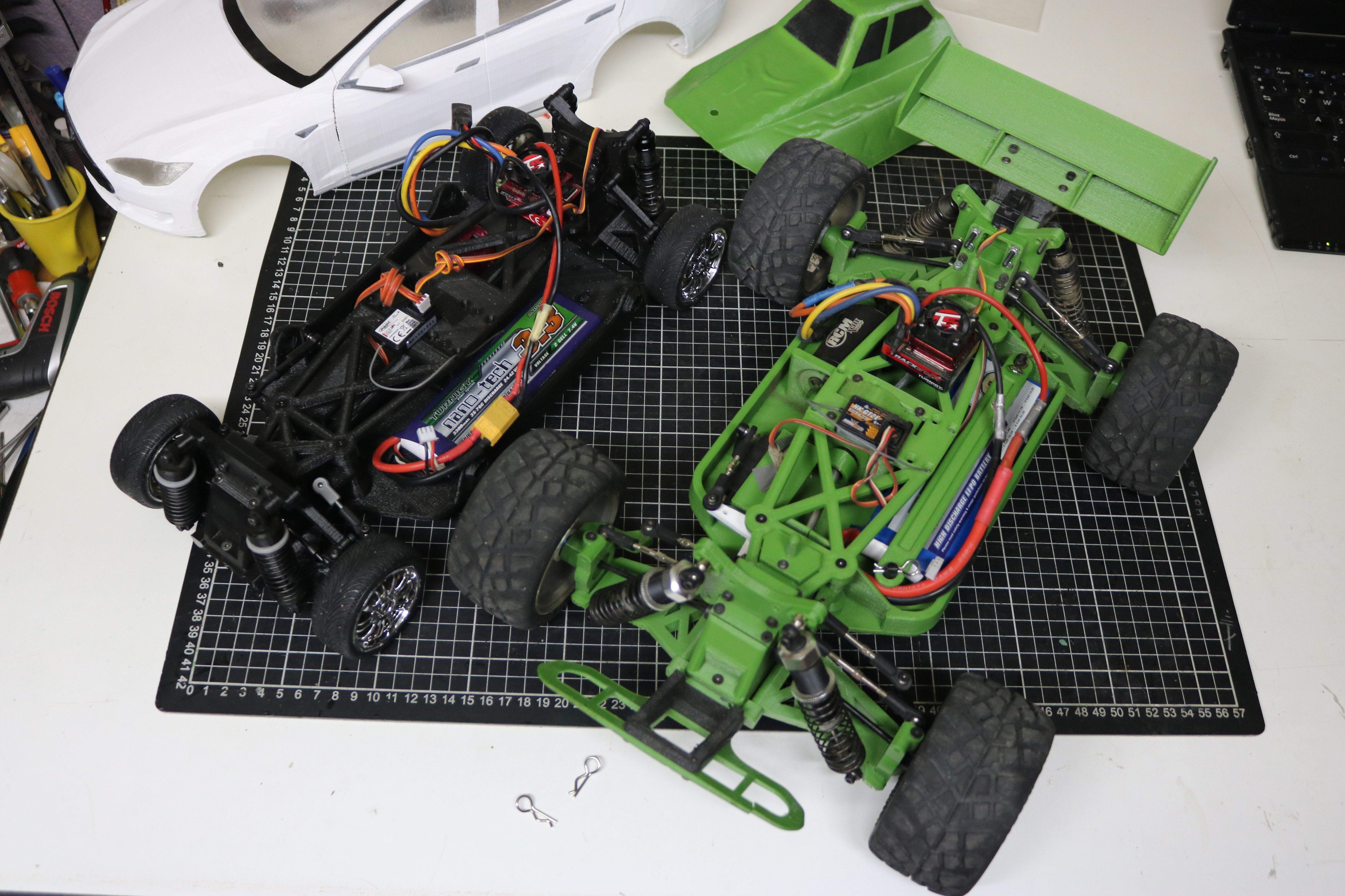 IMG_5058.JPG Download STL file MyRCCar 1/10 OBTS Chassis Updated. Customizable chassis for On-Road, Buggy, Truggy or SCT RC Car • Template to 3D print, dlb5