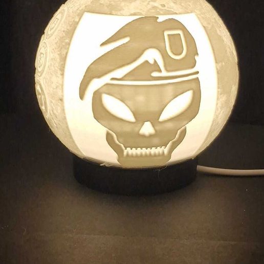 WhatsApp-Image-2025-11-04-at-01.32.03_6cdeda5a.jpg 🎮 Battlefield 6 & Call of Duty Lithophane Globe Set | STL Files | Separate Base + Globe | Fits 001 Puck Light | Commercial Licence
