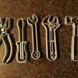IMG-20200613-WA0003.jpg set of 5 father's day cookie cutter hand tools