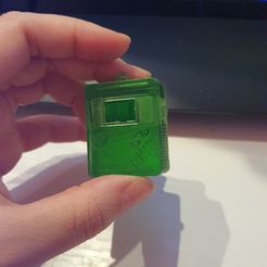 zCcfxXq2GtM.jpg Fichier STL gratuit Porte-clés Gameboy・Modèle imprimable en 3D à télécharger