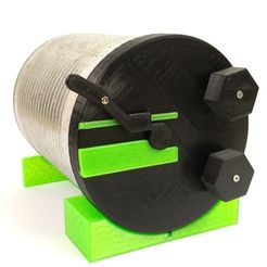TinholeCamera.jpg Fichier STL L'appareil photo TINHOLE XL - Permet de tourner un rouleau complet de film de 35 mm. Un appareil à sténopé fabriqué à partir d'une boîte de conserve・Design imprimable en 3D à télécharger