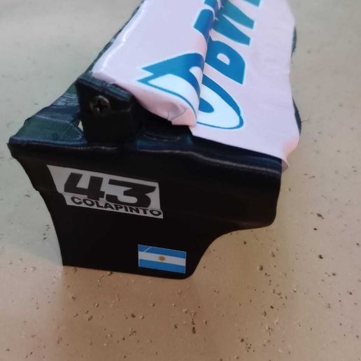 WhatsApp-Image-2025-02-26-at-17.15.54-1.jpeg F1 Keychain DRS WING