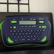 pxl_20251004_230948113.webp Gridfinity Holder for Brother PT-80 Label Maker