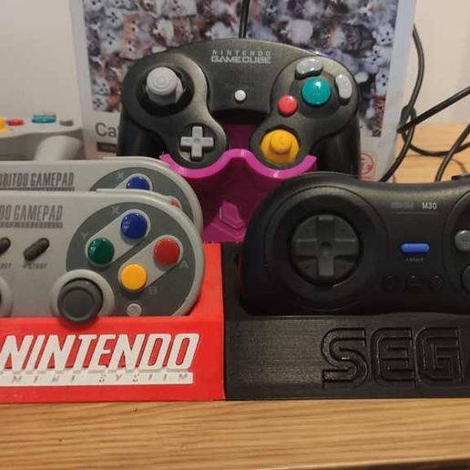 12c4801b-10fb-4b76-8fe0-b9f7c125bc80.jpg 8BitDo M30 Sega Mega Drive / Genesis Controller Stand