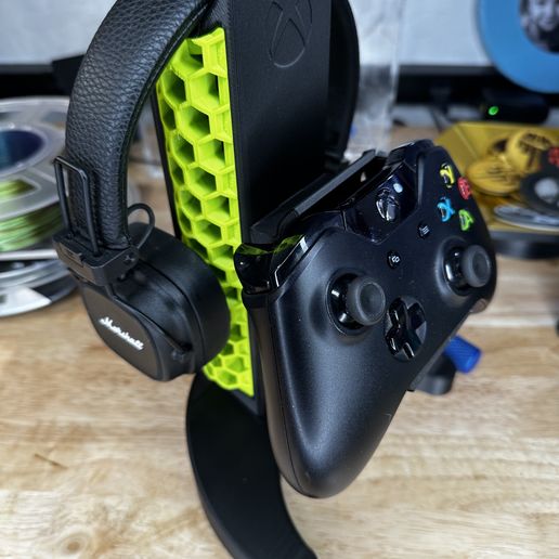 IMG_5585.jpeg XBox 360 & ONE Dual Controller Stand with Headphone mount (ability to add LEDS)