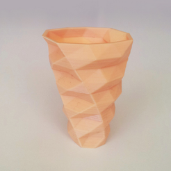 Capture_d__cran_2014-10-13___17.34.34.png STL file Poly Vase 7・3D printing design to download