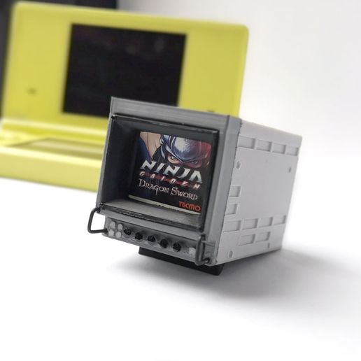 3D 文件 Miniature Sony PVM Inspired DS Cartridge Holder 🦸 ・可下载 3D 打印设计・Cults