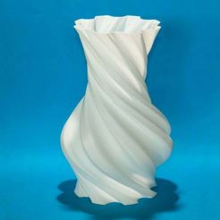 DSC_3014.jpg Free STL file Torqued Round Vase・3D printer model to download