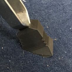 IMG_2747.jpg Fichier 3D gratuit pied standard pour caisse claire ou siège de tambour・Modèle pour imprimante 3D à télécharger