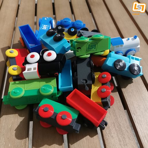 image-1.jpg Ikea / Brio compatible train