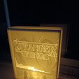 photo_2025-12-29_02-16-26.jpg BOOKLAMP STRANGER THINGS BOUGIE THÉ LED