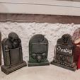 IMG_20240209_131310.jpg 4 models of compatible playmobil cemetery gravestones halloween special