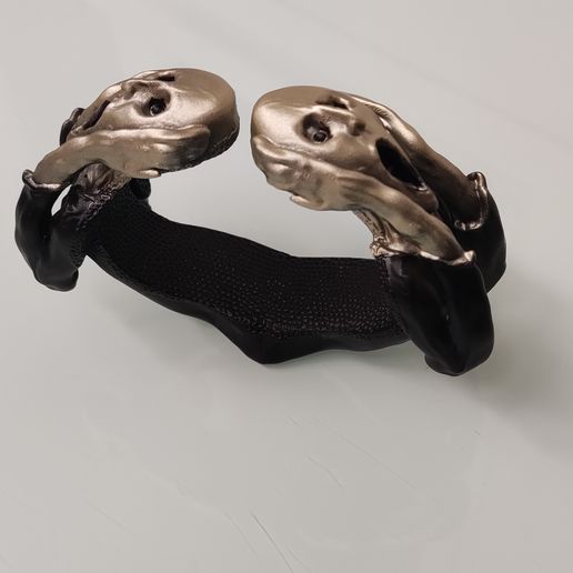 1662498851521.jpg The Scream bracelet