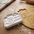 bb902cd5fce24e1b4ac8abce3ad4eabe_1767178046.png Camera With A Heart Symbol Cookie Cutter