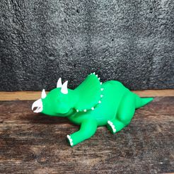 1692726946779.jpg Fichier STL gratuit Tricératops endormi・Modèle imprimable en 3D à télécharger