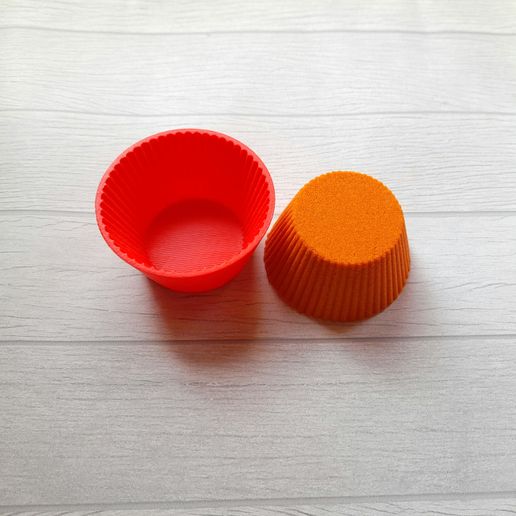 i ee s t ’ : F EARETSTS - devin ne} ie é ns cS mnen an pCa RERSS Fe . SEO. A he Ada WE HAL 4 A OEE SS Sy - pcepiunshitaannnvidoeship aor REEL ORI DAE OLA OES REE BGM EIS SVEN X . t _ a oe > © nec 7 — AS _ ~ > ae Molde de bomba de banho Cupcake