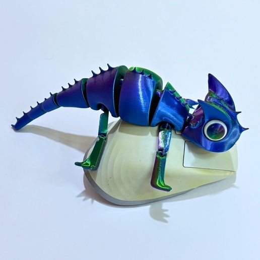 8.jpg ГИБКИЙ ШАРНИРНЫЙ ХАМЕЛЕОН, ПЕЧАТЬ НА МЕСТЕ С ПРЕДВАРИТЕЛЬНОЙ РАСКРАСКОЙ 3MF