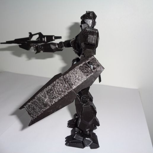 DSC00378.JPG Robot Gundam articulado