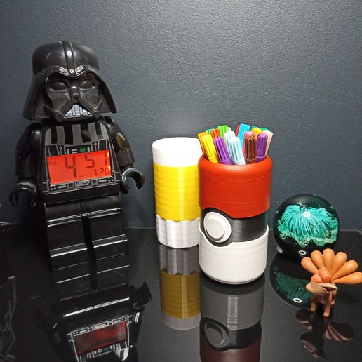 Pokeball-pens-7.jpg Pokeball pot à crayon