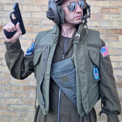 USCM Dropship Pilot Helmet , aliens , Ferro , 3d