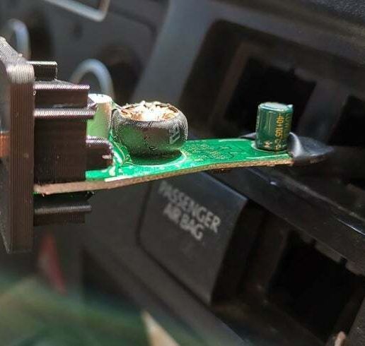 IMG_20190726_161852.jpg Enchufe ciego / enchufe ciego con cargador USB / enchufe ciego con salida de cable para VW Transporter T5 (y probablemente T6)