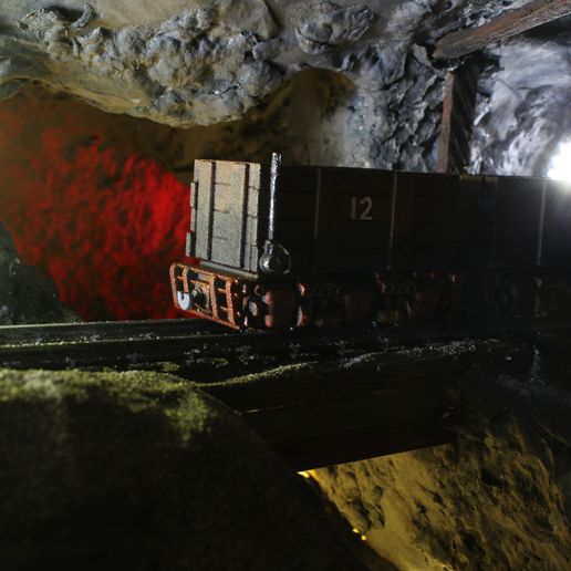 MineTrolleyScene2.jpg 28mm Maßstab Tabletop Gaming Mine Trolley - feste Räder