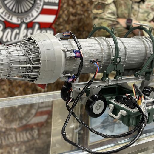 TURBINE-JET-ENGINE.jpg Jet Engine