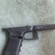 WhatsApp-Image-2021-12-14-at-18.46.44.jpeg STL file Glock 17 Frame・Model to download and 3D print