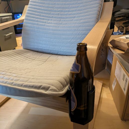 PXL_20250703_162751255.jpg Beer bottle holder