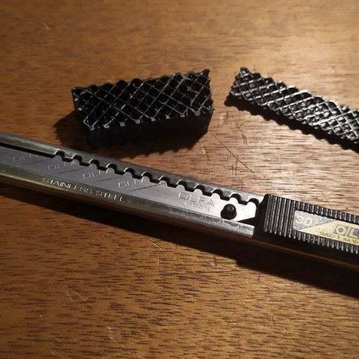 SDcard_adapter_byLizzy77_pic09_LD.jpg SD card extender holder for Creality Ender 3 v2 - "badass snake inside"