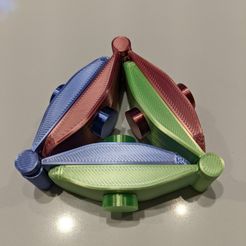 Kaleidocycle