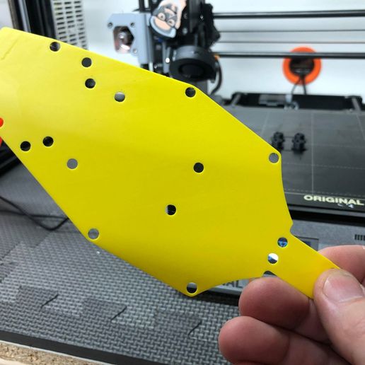 holes.jpg Losi Mini-T 2.0 - Prato de barriga