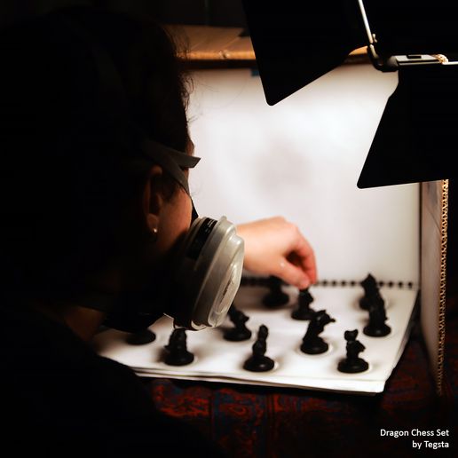 airbrush2.jpg Dragon Chess Set