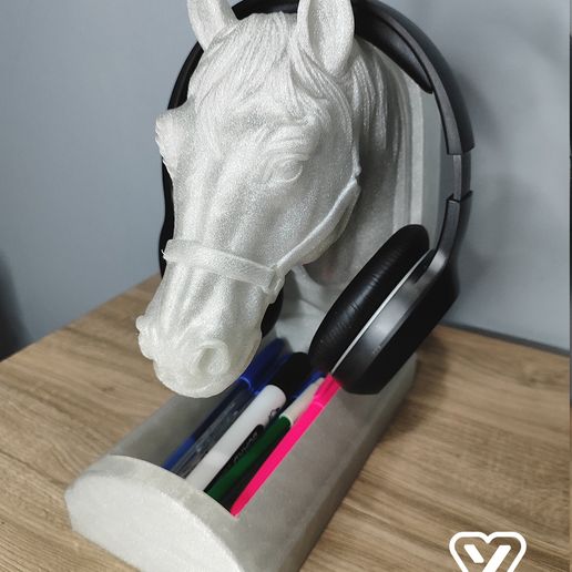 02-horse.jpg Horse Desk Holder