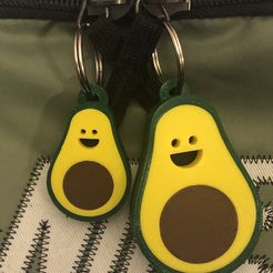 IMG_5660.jpg Free STL file AVOCADO KEYCHAIN CHARM・3D printing template to download