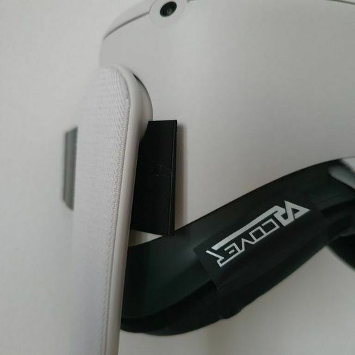 133566144_202078001567875_8048995871464703488_n.jpg Suporte de parede Quest 2 (compatível com a cobertura VR)