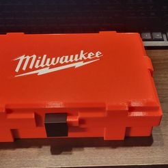 20230318_210349.jpg Milwaukee box ScrewDriver 2101-20