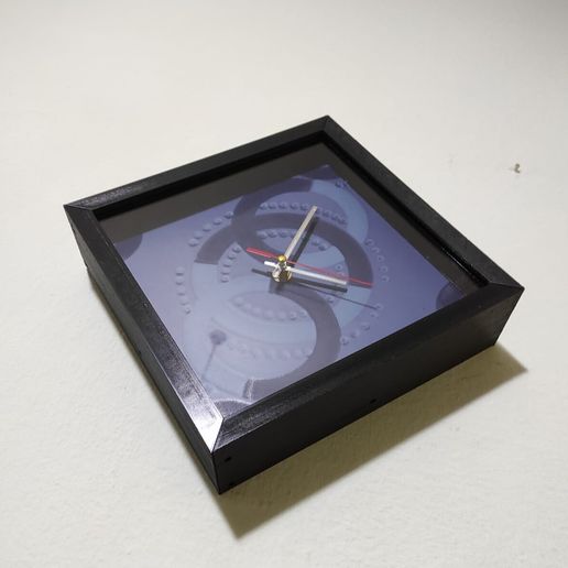 WhatsApp-Image-2025-03-19-at-19.36.02-1.jpeg Clock