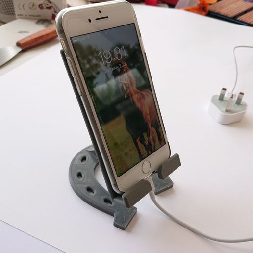 DSC_0330.jpg Horse Phone Stand