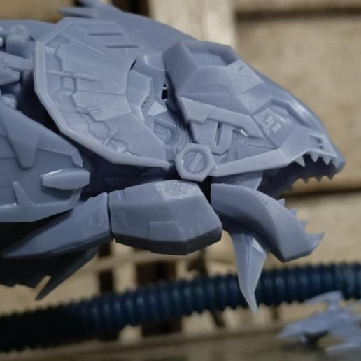 King_Fossil_Wewe01.jpg König Fossil Hommage von Darius Burst (RESIN)